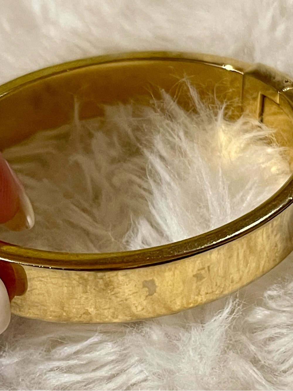 Michael Kors Gold and Tortoiseshell Inlay Bangle Bracelet - Picture 6 of 9